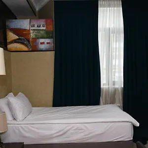 Square Hotel